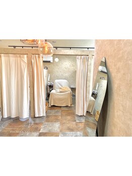 個室があるサロン