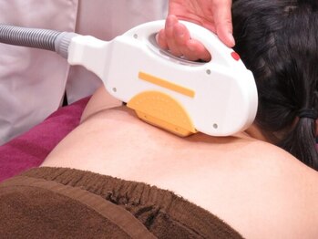 ビプラス(VIPLAS)の写真/都度払いOK！スピーディ×低価格で始めやすい《全身脱毛(VIO込)初回レディース￥4000/メンズ￥4900》