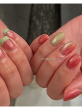 エム(emu)/チューリップネイル