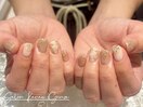 ベージュボタニカルネイル