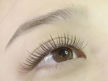 アイズプロフェッショナル 京橋店(eyes professional)の写真/【フラットラッシュ100本¥5000～】自まつ毛への負担を軽減し、モチの良さを追求！理想の目元を実現します♪