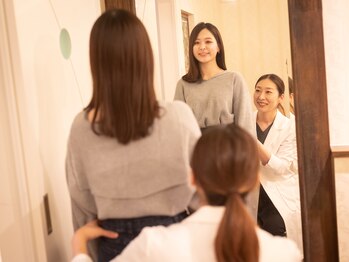 整体院ヒカリノキュウジツ さくら店/カウンセリング風景