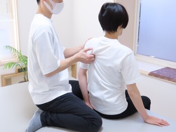 ぴこの写真/姿勢が良くなると肩こりも緩和されること知っていましたか？首肩甲骨の歪み、猫背、巻肩の方必見の整体！