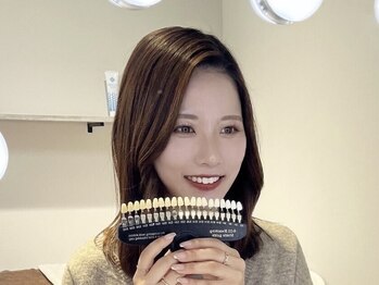 ビジュー(bjyou)の写真/【ホワイトニングで笑顔に自信を！】効果にこだわりあり☆たくさん通わなくても自然な白さに近づけます！