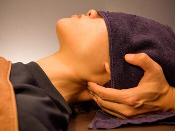 ふらっとの写真/【肩こり専門サロンによる小顔矯正♪】お顔の左右差・むくみが気になる方に！理想の横顔美人へ！