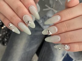 ミントグリーン