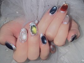 宝石ネイル
