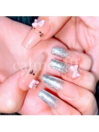 愛されキャラと銀ラメネイル