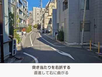 アントルーチェ 代々木上原(Entluce.)/まっすぐ進んで右に曲がる