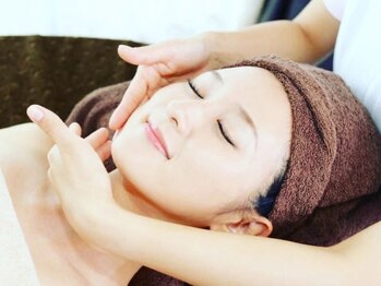 エステサロン ルックス ビューティー(エステサロン Looks Beauty)の写真/【結果重視の実力派サロン】秋冬の乾燥やくすみが気になる方に◎ダウンタイムなく、速攻で透明感UP☆