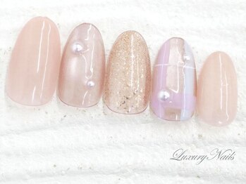 ラグジュアリー ネイルズ(Luxury Nails)/モテ可愛＊チェック柄Nail