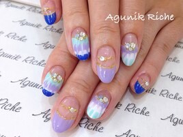 【ピーコックネイル】