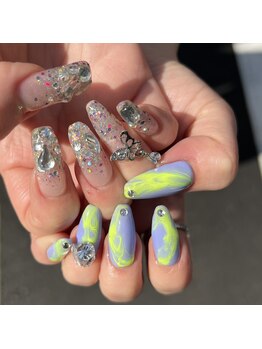 グラマラス アンジェアイ 荻窪店(glamourous ange eye)/アシメネイル