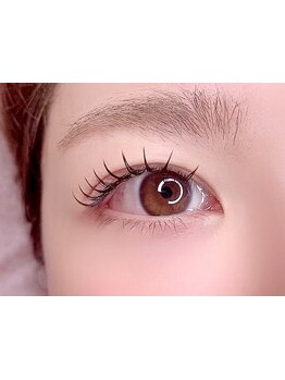 ナチュラル上品な目元にしたい