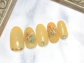 ネスト(Nest)/押し花ネイル