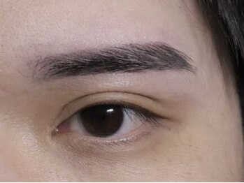 リル(LIL)の写真/メンズ眉毛でお困りの方必見!顔の印象8割を占める眉毛はプロにお任せして印象UP☆メンズ/眉毛/アイブロウ