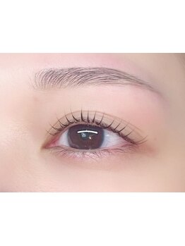 ナチュラル上品な目元にしたい