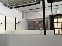 ダフネ(DAFNE)の雰囲気（2026年3月にリニューアルしたばかりの店内でより心地よい空間に）