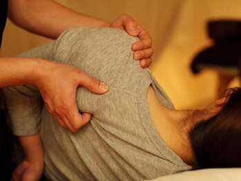 ヒーリングスペースマカプウ烏丸御池店(Healing space makapuu)/ほぐストレッチ