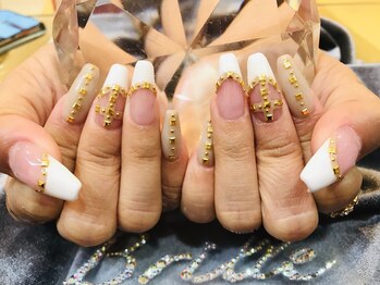エスフィーネイルサロン ブリーユ(Esfy nailsalon Brille)/フレンチネイル