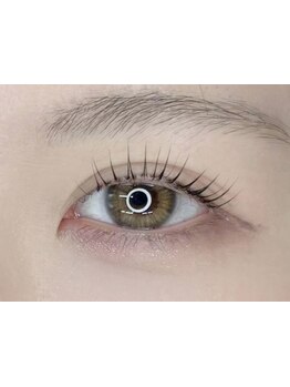 ナチュラル上品な目元にしたい