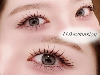 プライベートサロン リッチ(privatesalon RICH+)の写真/LEDで圧倒的持続力◎ボリューム感あふれる目元を演出するなら、当サロンの最新LEDエクステが一押し★