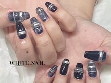 ホワイトネイル(WHITE NAIL)/リングネイル/ニュアンスネイル