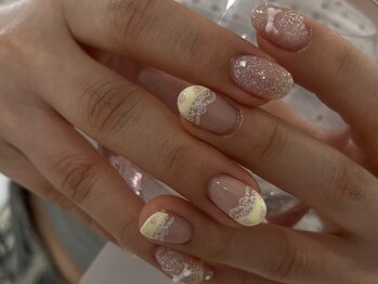 ジェニージェイ ネイルスタジオ(jennie.j nail studio)の写真/【お得なクーポン配信中！】お財布にも優しい価格で流行りのデザインもお手頃に試せる♪付替えオフ無料◎