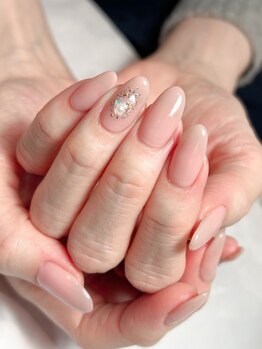 Lueur 自由が丘【リュール】【パラジェル/定額/マグネット】【3/3 NEW OPEN(予定)】 の写真/《オフィス・日常使いに◎》伸びても美しい、計算された上品ネイルで褒められ度UPな手元へ♪