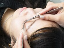 スペックホルダー(Spec Holder)/目元や眉毛に合わせてデザインを