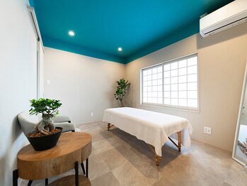 カーム(calm)/五感がゆるむやさしい空間