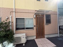 ハレラニの雰囲気（入り口はこちら　鍼灸/美容鍼/小顔/毛穴/リンパマッサージ）