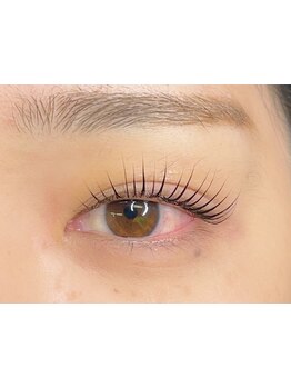 ナチュラル上品な目元にしたい