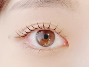 チョコア(CHOCOA)の写真/毎日のビューラーから卒業!!最新のまつげパーマ技術で根元から立ち上げてパッチリ★メイクの時短にも◎