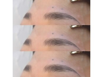 ビ ルームクプクプ(美room KUPUKUPU)/ハリウッドブラウリフト