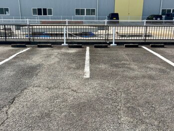 サロンビーブレス(salon B-breath)/敷地内無料駐車場 2台