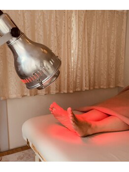 さとみ整体院/遠赤外線でほかほか