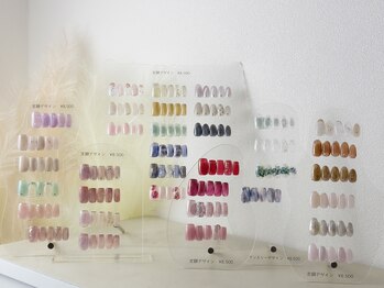 シンプルネイルサロン -iori-の写真/飽きのこない上品デザイン◇大人のシンプル定額約30種類・色変更OK◎肌馴染みカラーを豊富にご用意