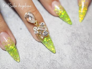 アンジェリーク(Angelique)/ネオンカラースカルプ