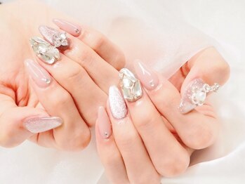 ルミーネイル 博多店(Lumee Nail)の写真/【指先を綺麗に魅せるネイルを!】大人女性の洗練された指先に♪豊富なデザイン×高技術で大満足間違いなし!