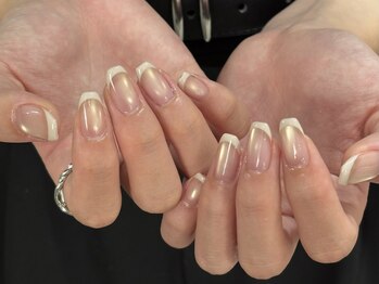 マグネット+フレンチネイル