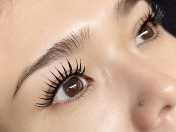 ピンクドールハウス 那覇おもろまち店(Pink Doll House)の写真/LEDボリュームラッシュを開始!速い、従来のマツエク以上の持ちがすごい!!リピーター続出☆