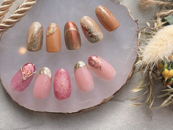 ネイルソファ 木津(nail sofa)/カフェラテandモヘア