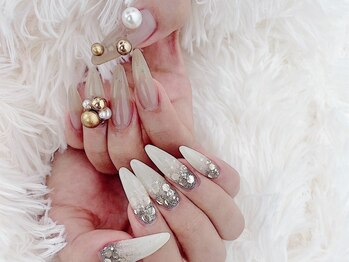 ムーネイル(Mu'nail)の写真/【縦長美爪で自分史上最高の指先に☆】みんなの目を引くすらりと自然な指先に♪長さ出し1本～対応します♪
