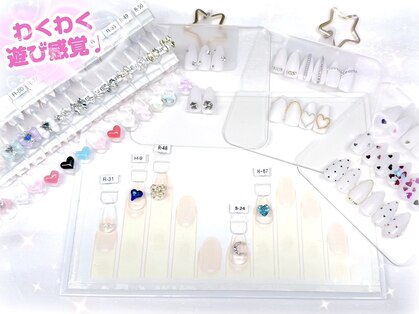 ロミィ ムーン ネイル(Romy moon nail)の写真