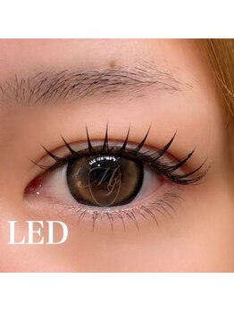 ミィ(Mi)の写真/LEDで装着するマツエクは水にも強く快適☆90分付け放題クーポンで華やかな印象へ