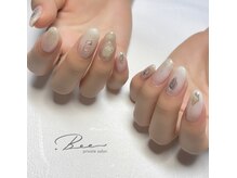 ドットビー(.Bee)/ホワイトニュアンスネイル