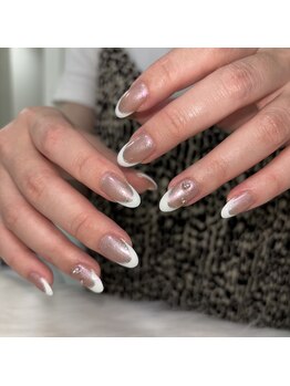 ヴィーナス(Venus)/オーロラフレンチネイル