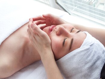 ウィルビー(WillB)/■小顔コルギ(工程2)