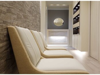 ドクターリバース(Dr.Reverse)/佐賀脱毛/ホワイトニング学割U24